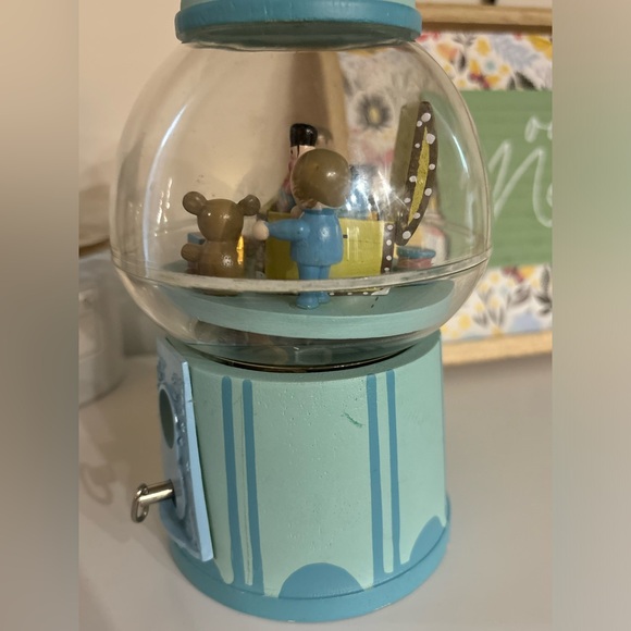 ENESCO vintage gum-ball machine music box - Picture 4 of 7